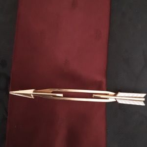 Gold Swank tie clip for men